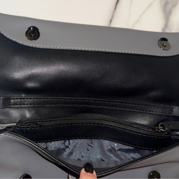 Simply Vera Vera Wang Gray and Reddish Orange Women's Shoulder Crossbody Bag - Picture 5 of 7